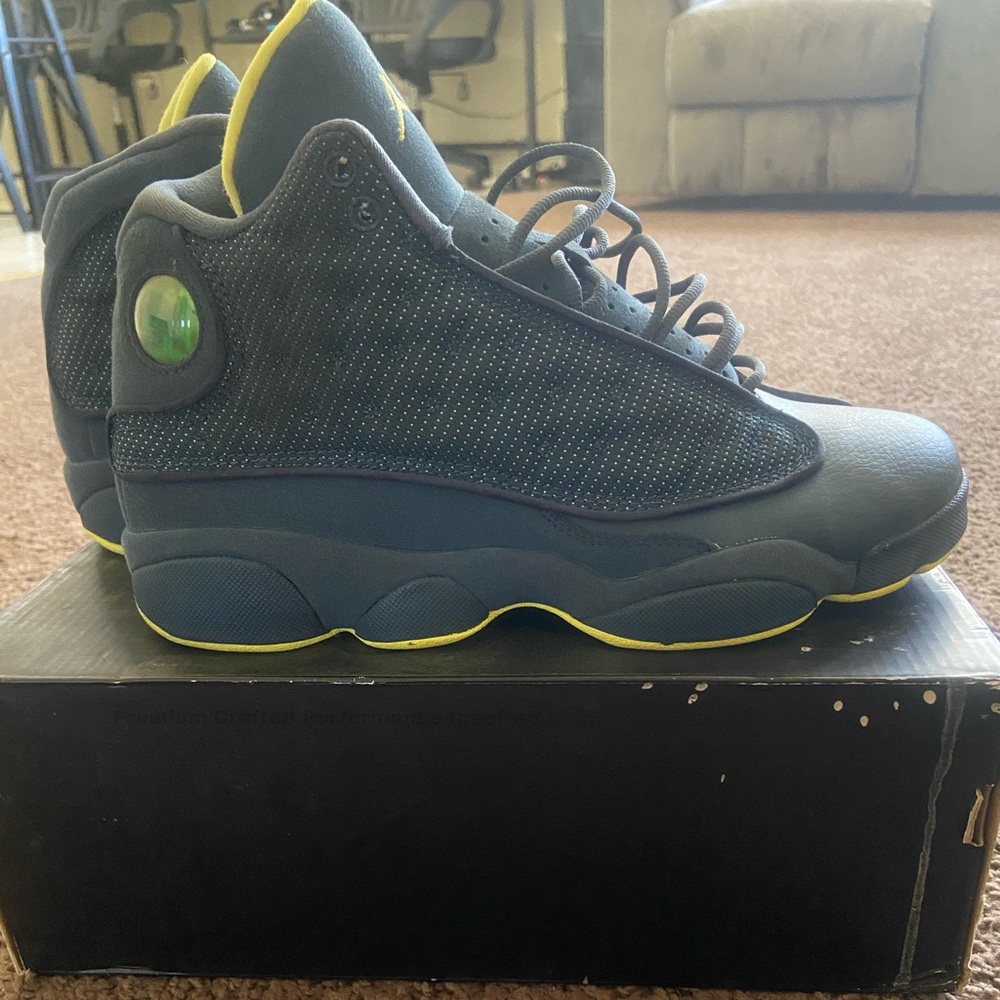 Air Jordan retro 13 squadron blue